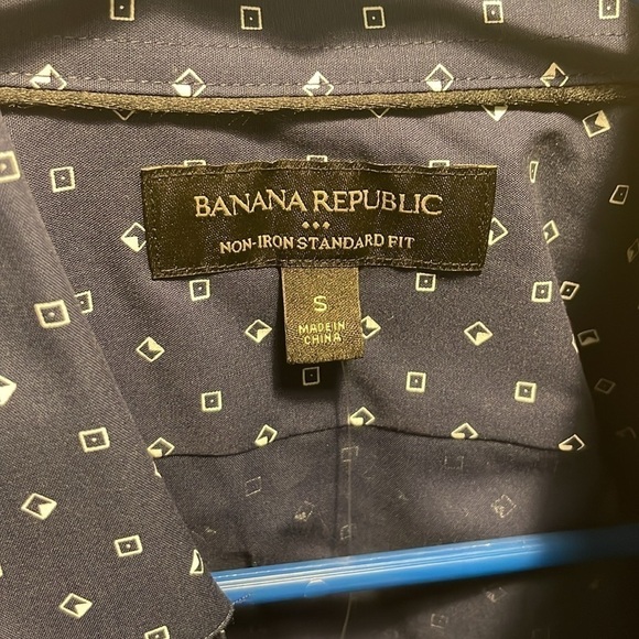 Men’s S - Banana Republic Factory - Button Down Shirt - Non Iron Standard Fit - Picture 2 of 5